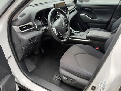 2023 Toyota HIGHLANDER LE