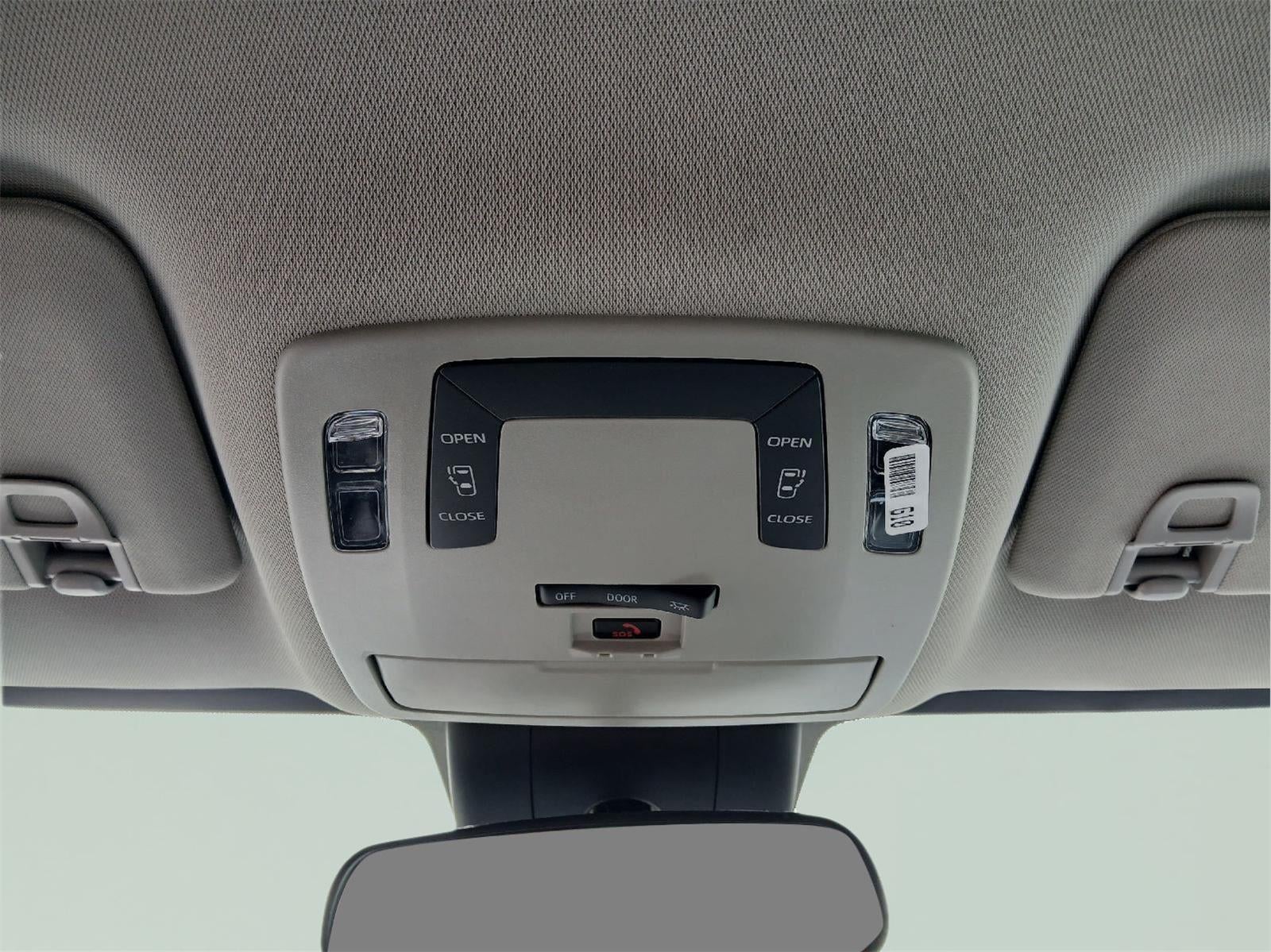 2025 Toyota Sienna LE 8-Passenger