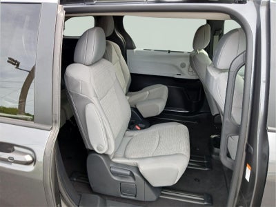 2025 Toyota Sienna LE 8-Passenger