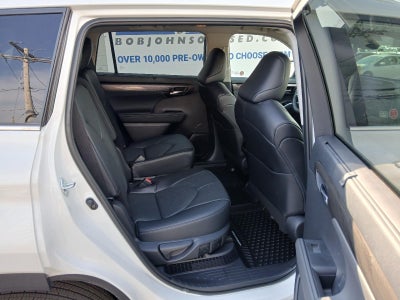 2026 Toyota Highlander Hybrid Limited