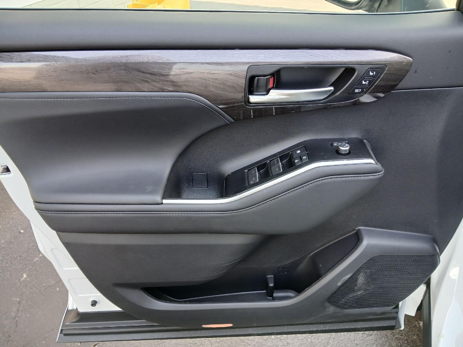2026 Toyota Highlander Hybrid Limited