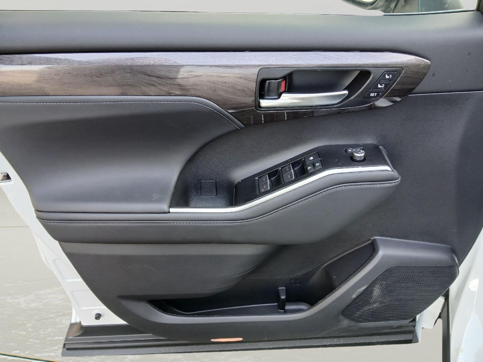 2026 Toyota Highlander Hybrid Limited