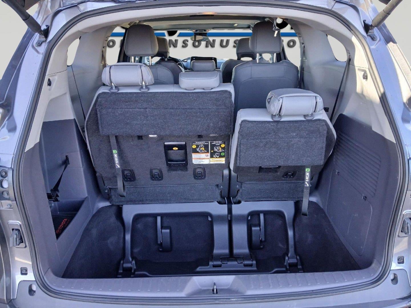 2023 Toyota Sienna XLE 8-Passenger