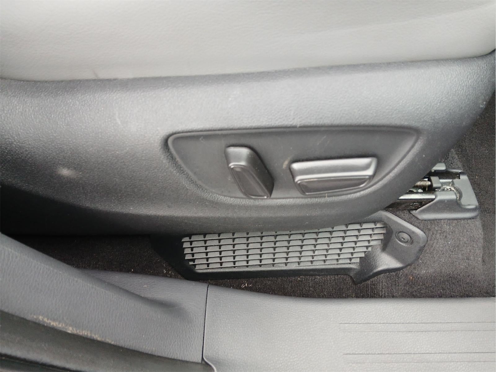 2024 Toyota SIENNA XLE MINIVAN