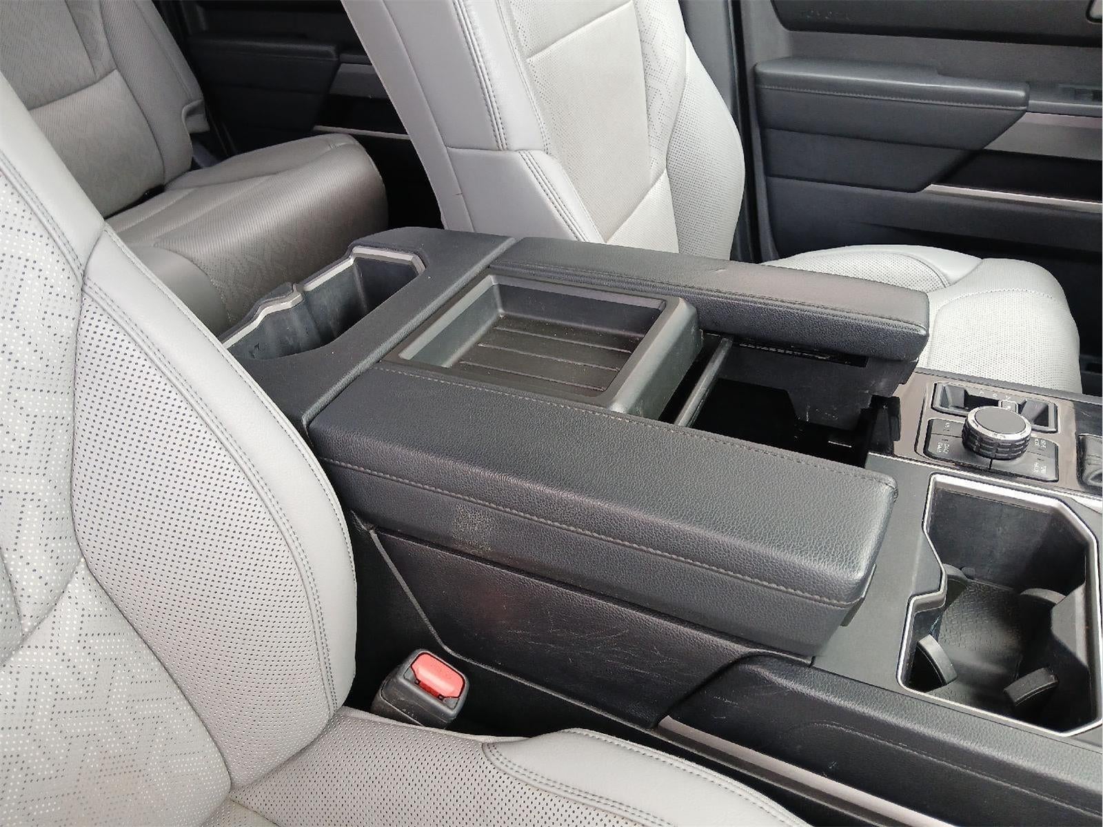 2022 Toyota TUNDRA 4X4 SR5