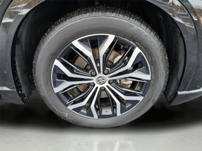 2025 Toyota CROWN SIGNIA XLE **FLEX BUY $550/Monthly**