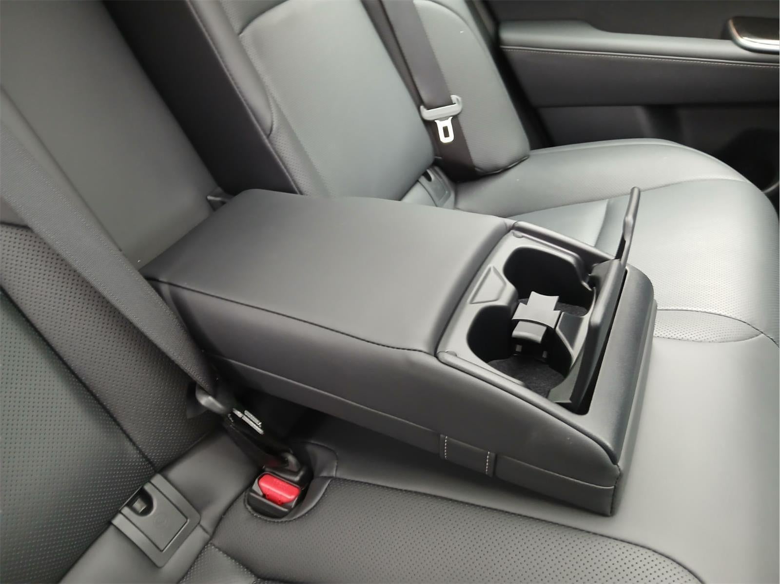 2025 Toyota CROWN PLATINUM AWD