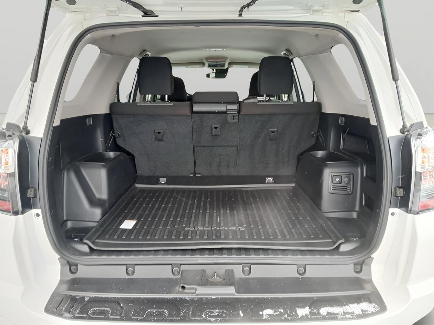 2020 Toyota 4RUNNER SR5