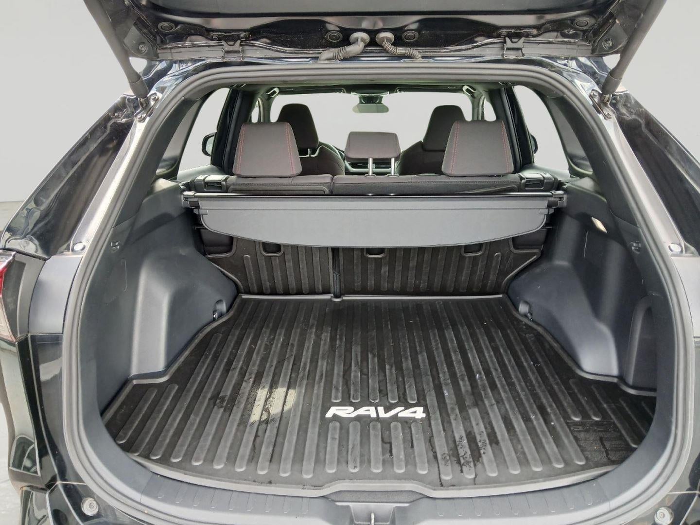 2024 Toyota RAV4 Prime SE
