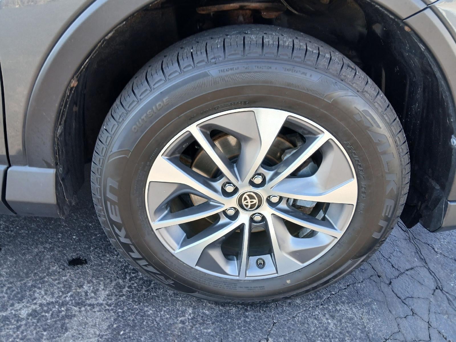 2017 Toyota RAV4 HYBRID XLE