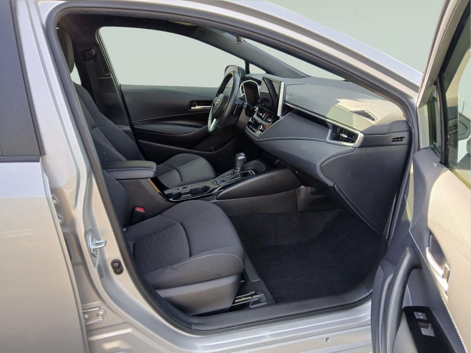 2023 Toyota Corolla Hatchback SE