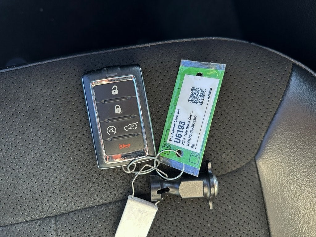 2023 Jeep Grand Cherokee L Altitude CarBravo Certified