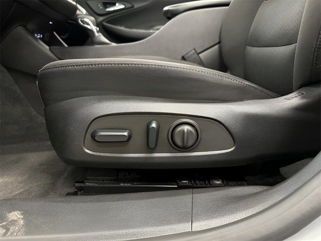 2024 Chevrolet Malibu LT w/ Sunroof CarBravo Certified