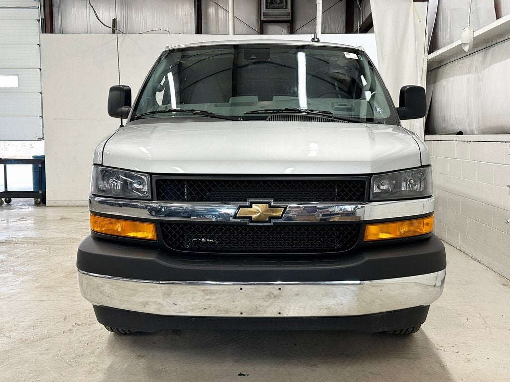 2025 Chevrolet Express 3500 LT 15 Passenger CarBravo Certified