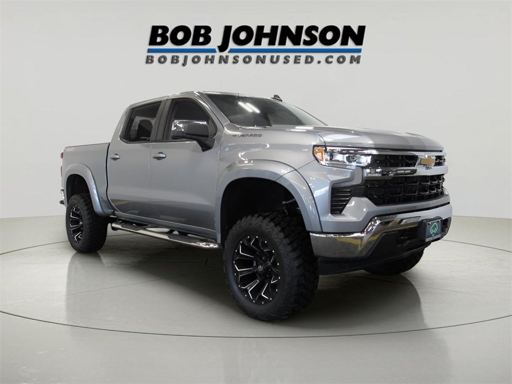 2025 Chevrolet Silverado 1500 LT w/ 6" Full Suspension Lift