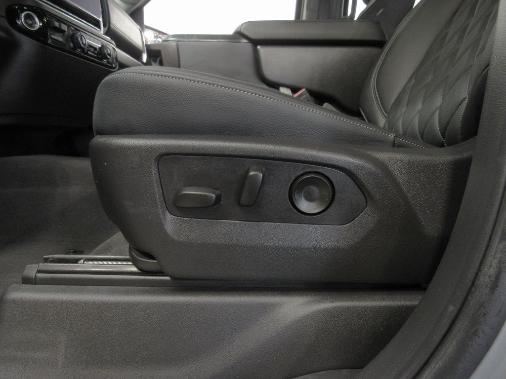 2025 Chevrolet Silverado 1500 LT w/ 6" Full Suspension Lift