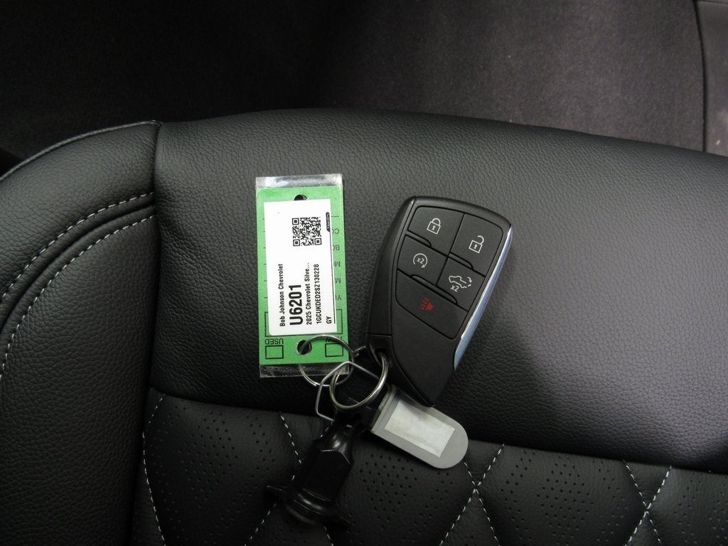 2025 Chevrolet Silverado 1500 LT w/ 6" Full Suspension Lift