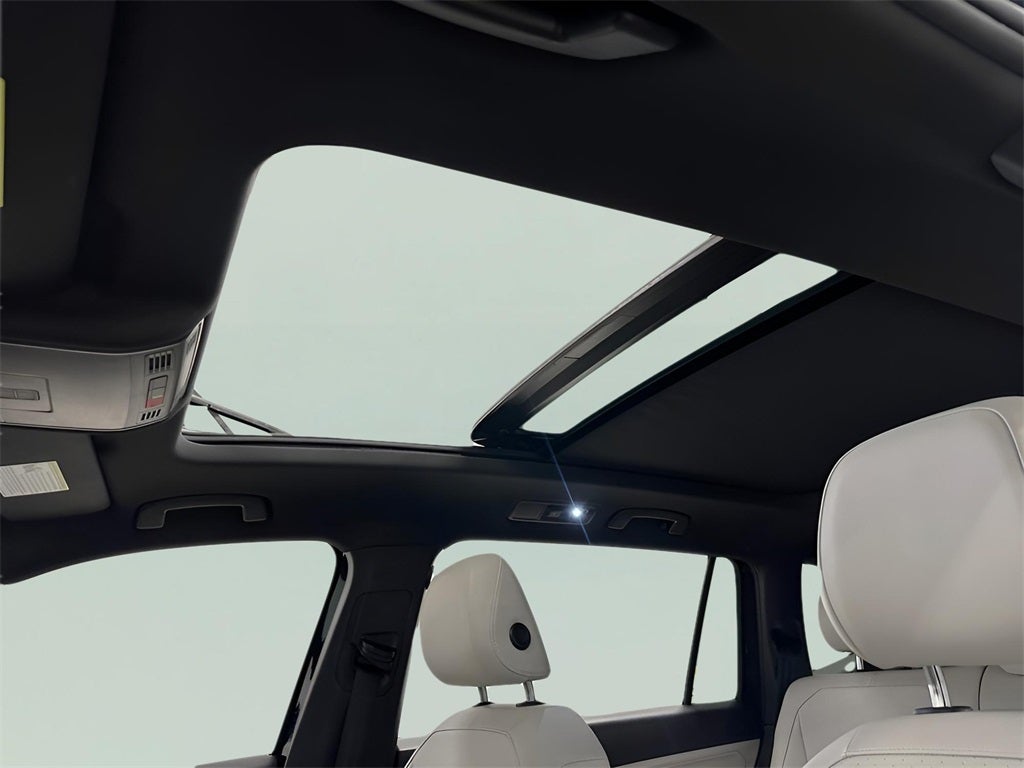 2022 Volkswagen Tiguan 2.0T SE R-Line Black CarBravo