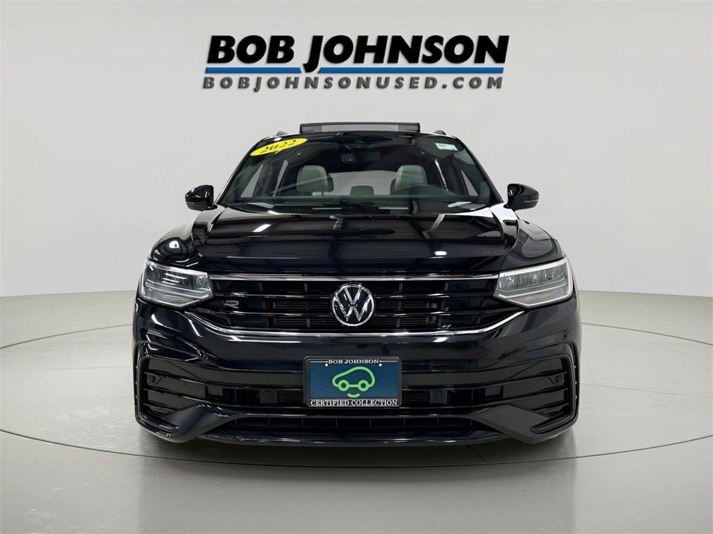 2022 Volkswagen Tiguan 2.0T SE R-Line Black CarBravo