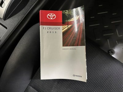 2013 Toyota FJ Cruiser Base 1 Owner / CarBravo Certified