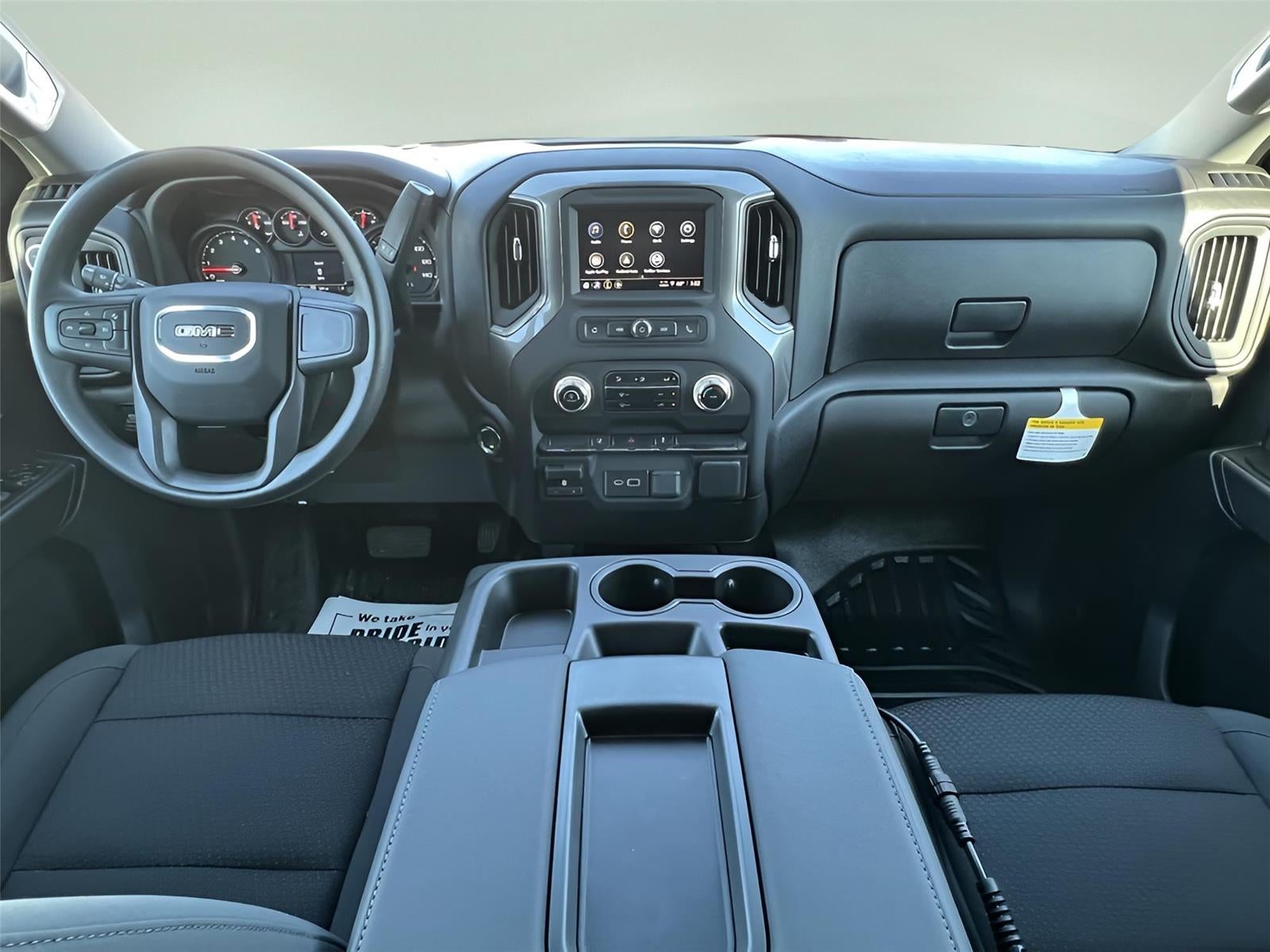 2025 GMC Sierra 3500 HD Chassis Cab Pro