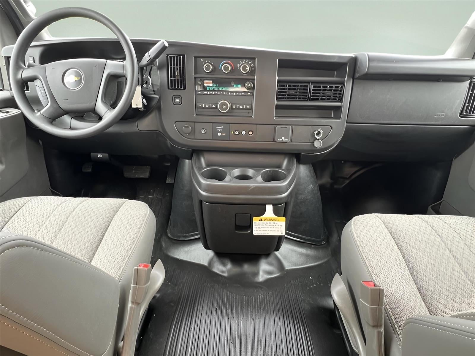 2025 Chevrolet Express Cutaway 3500 1WT