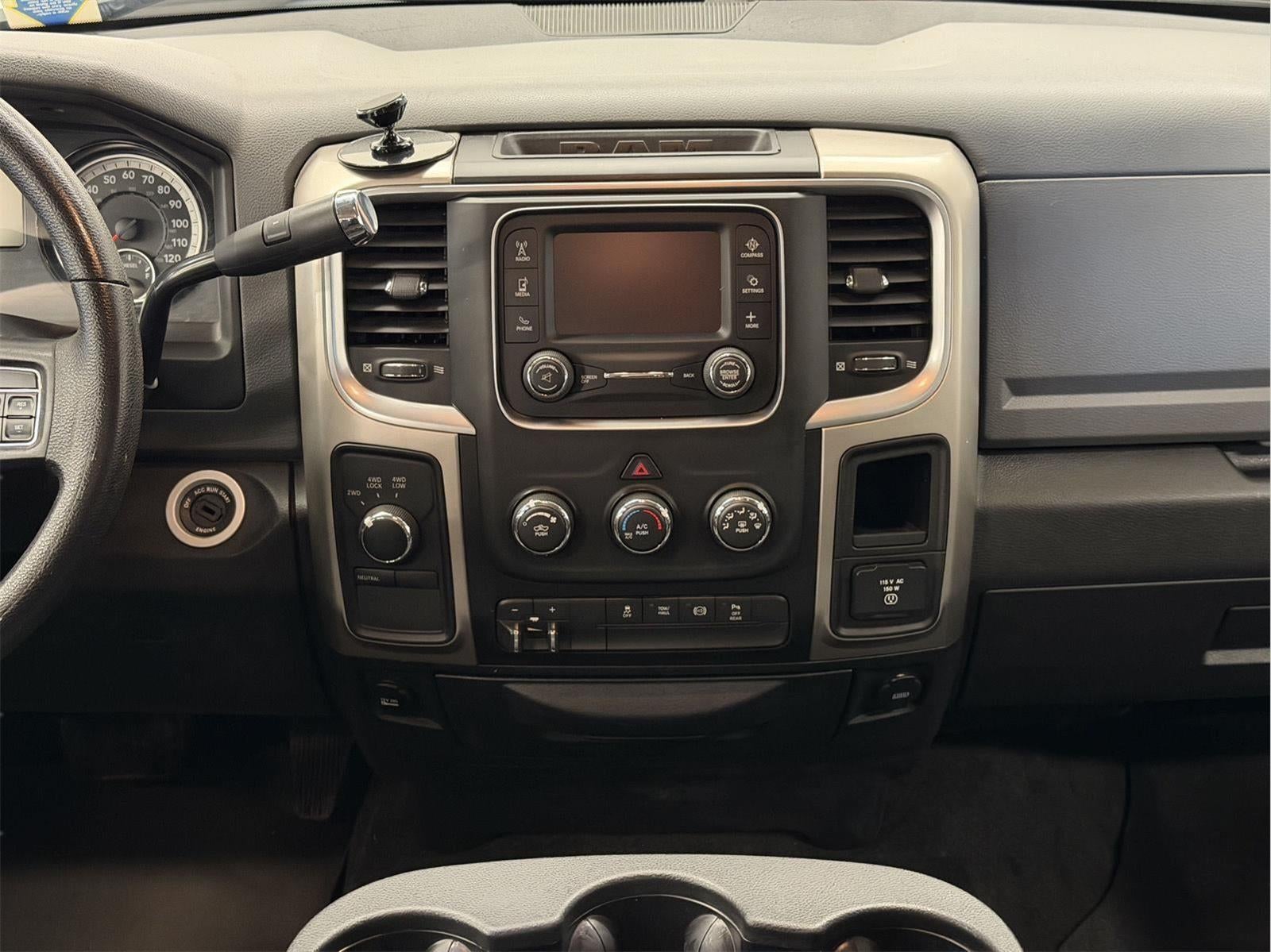 2017 RAM 2500 SLT Crew Cab 4x4 6'4" Box