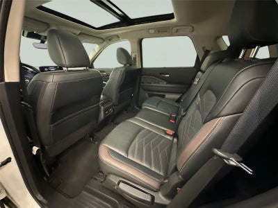 2024 Nissan Pathfinder Platinum 4WD