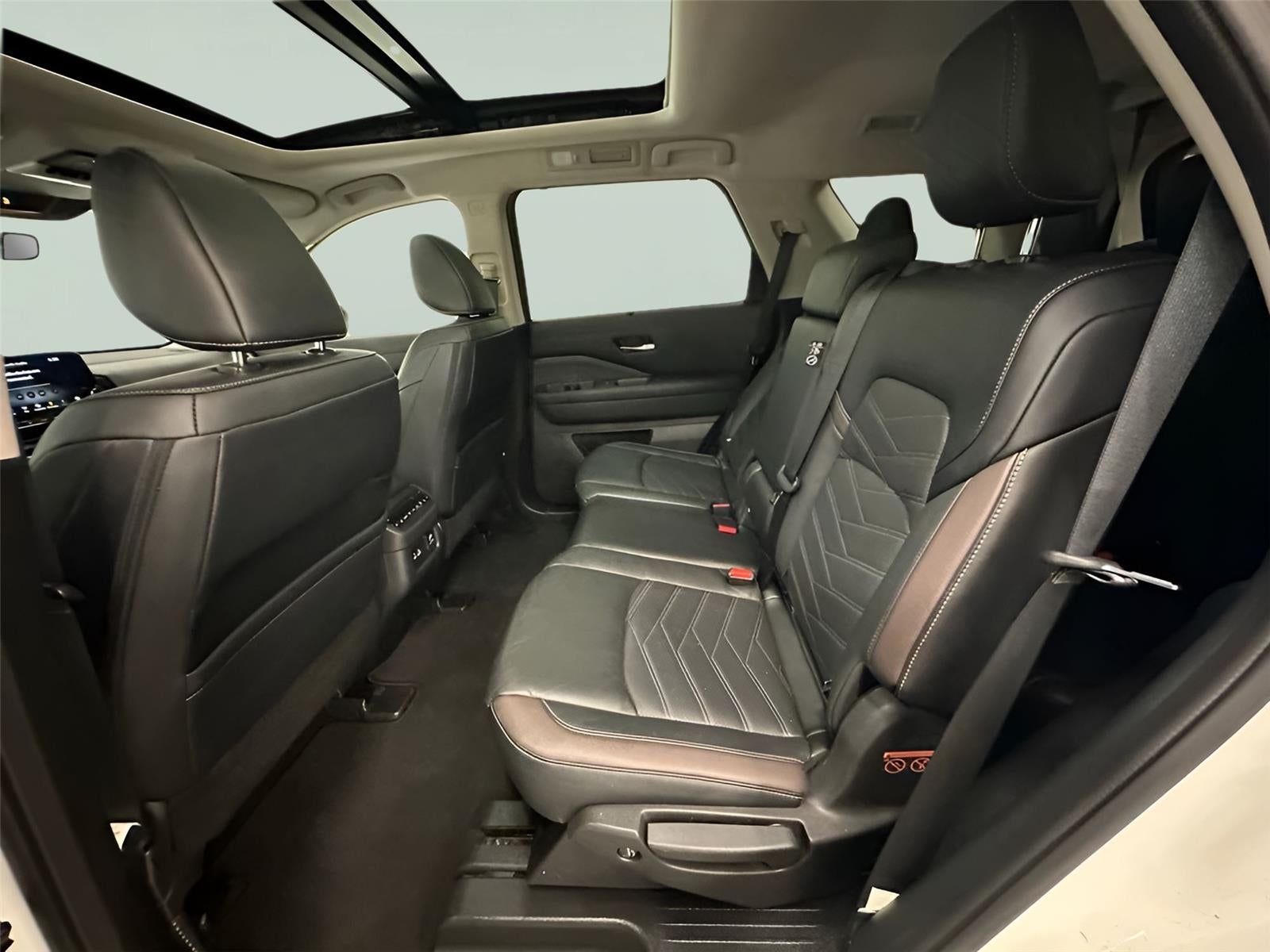 2024 Nissan Pathfinder Platinum 4WD