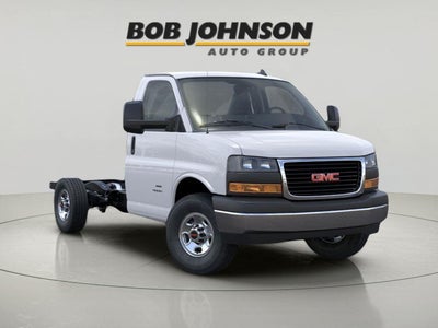 2026 GMC Savana Cutaway 3500 1WT