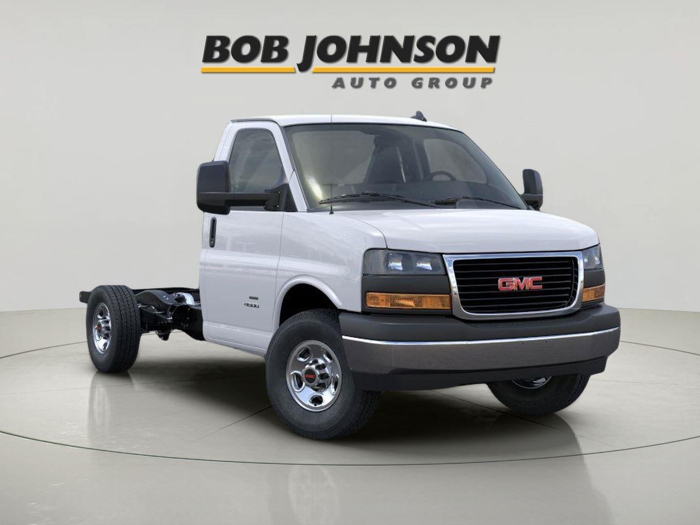 2026 GMC Savana Cutaway 3500 1WT