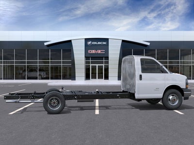 2026 GMC Savana Cutaway 3500 1WT