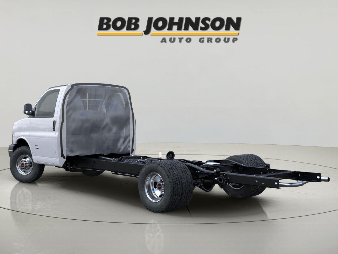 2026 GMC Savana Cutaway 3500 1WT