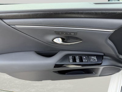 2024 Lexus ES 300h 
