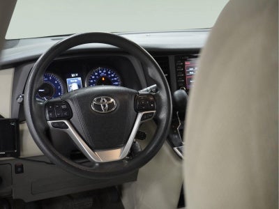 2018 Toyota Sienna LE Auto Access Seat