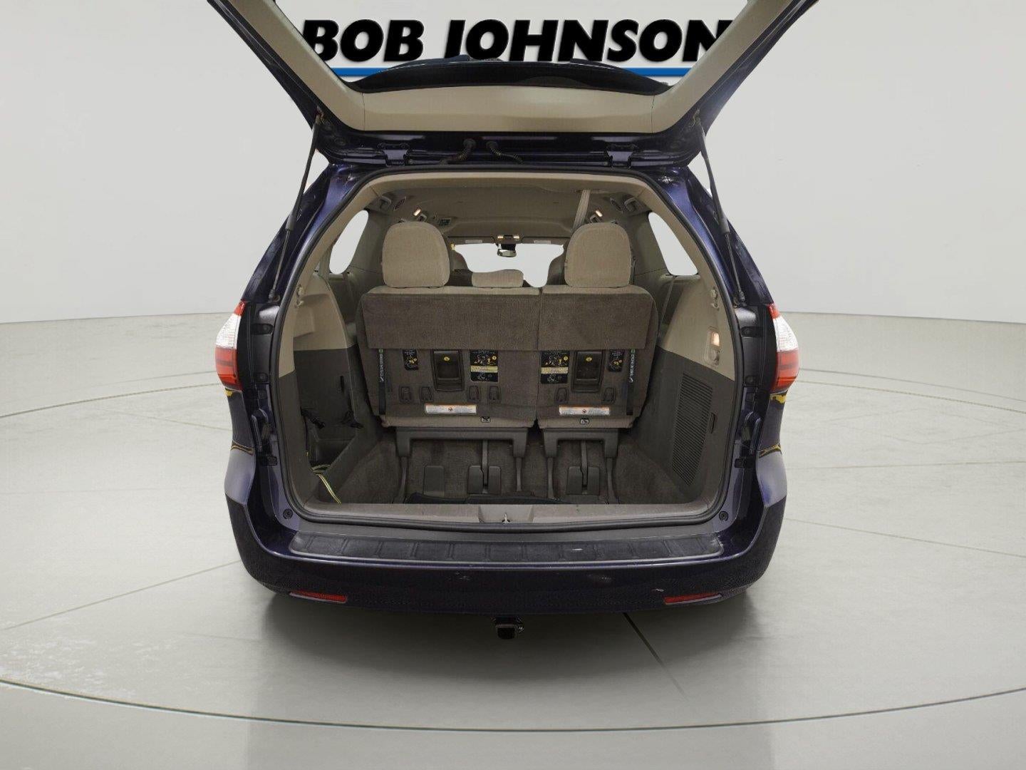 2018 Toyota Sienna LE Auto Access Seat