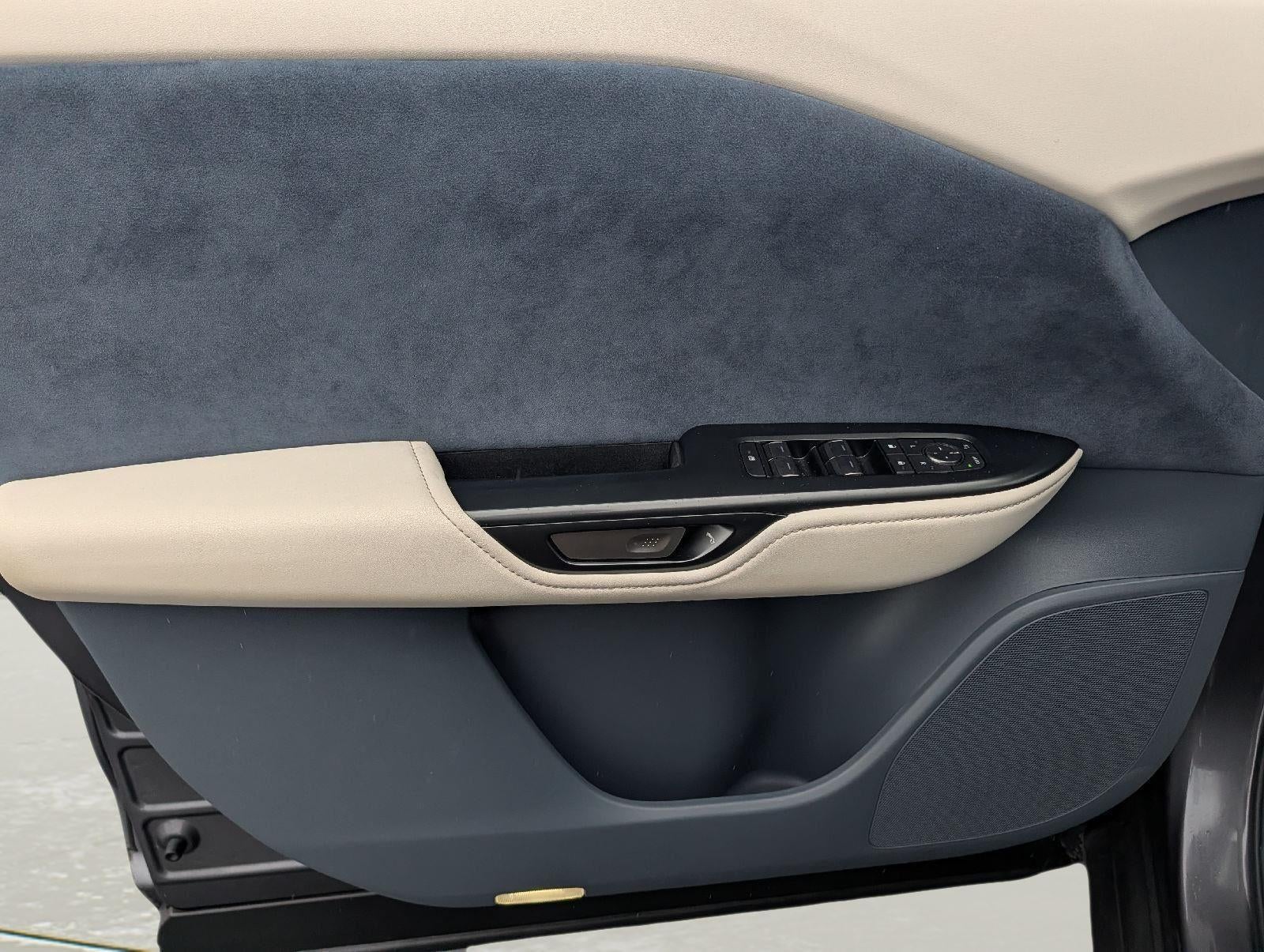 2023 Lexus RZ 450e AWD LUXURY