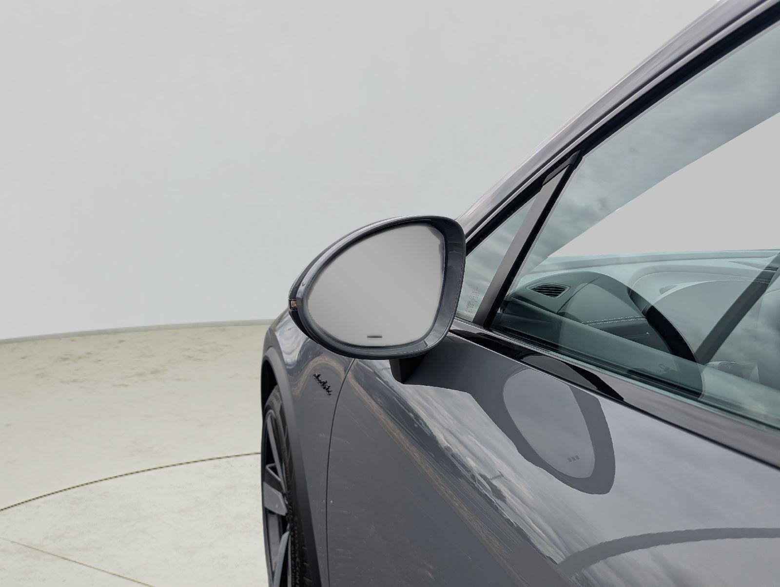 2025 Porsche Macan Electric 4