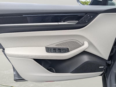 2025 Porsche Macan Electric 4