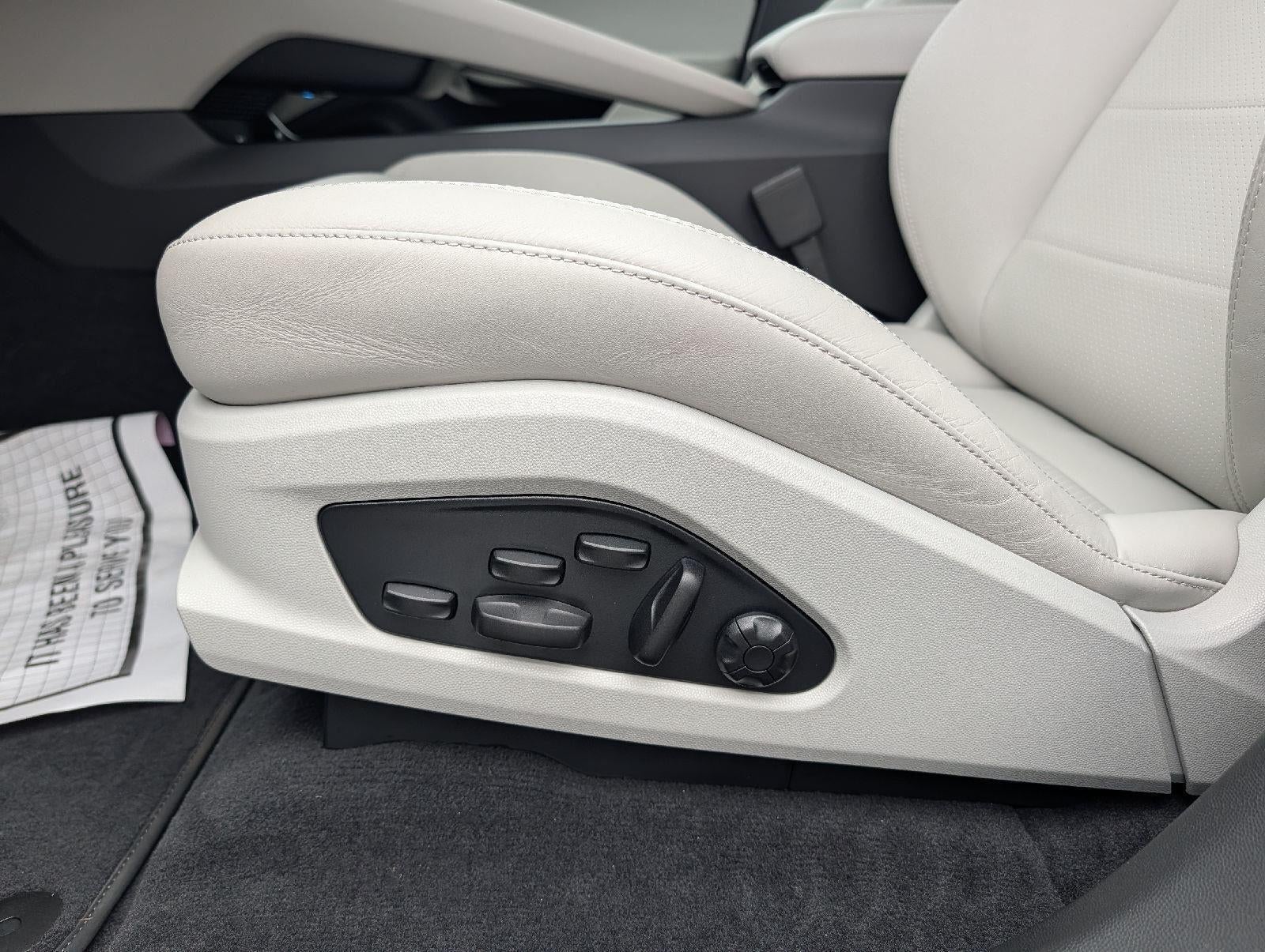 2025 Porsche Macan Electric 4