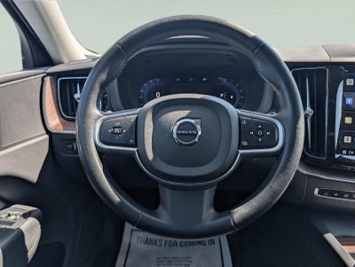 2022 Volvo XC60 Momentum