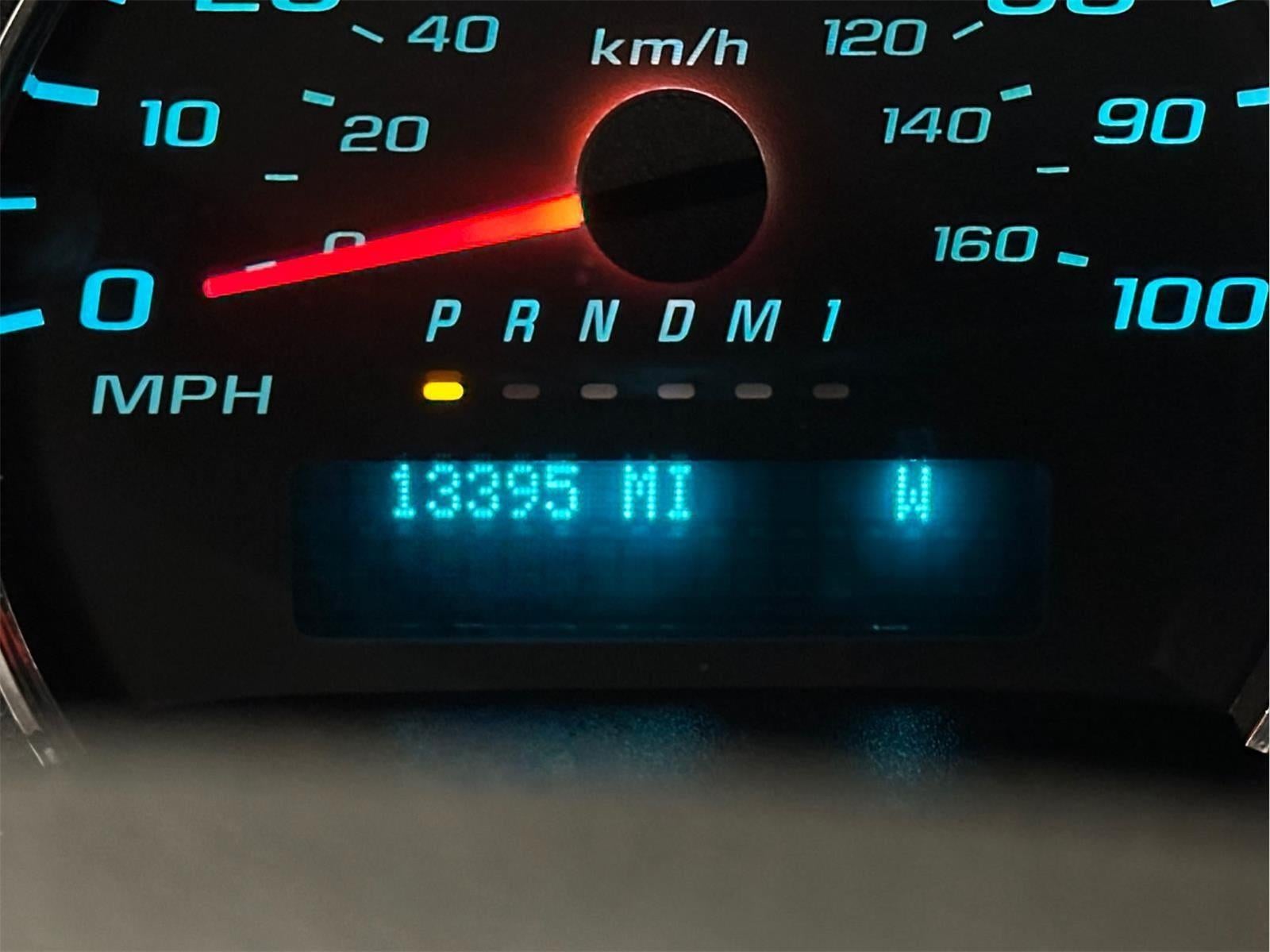 2025 Chevrolet Express Passenger 3500 1LT