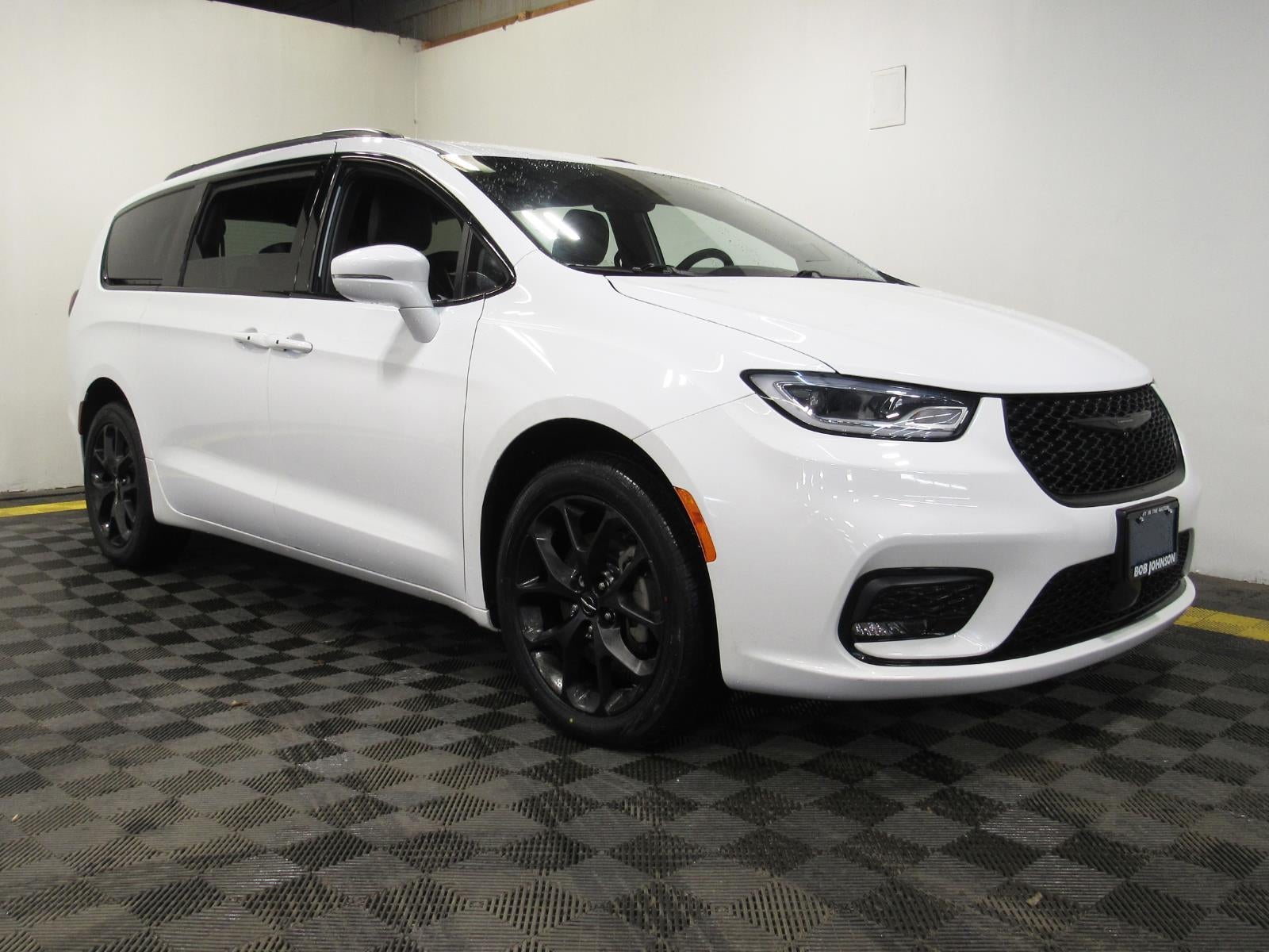 2022 Chrysler Pacifica Touring L AWD