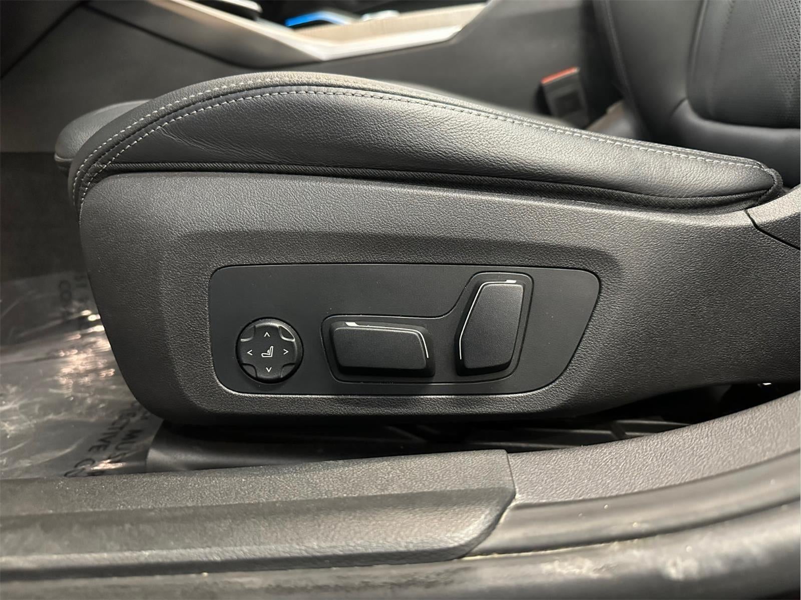 2025 BMW 3 Series 330i xDrive