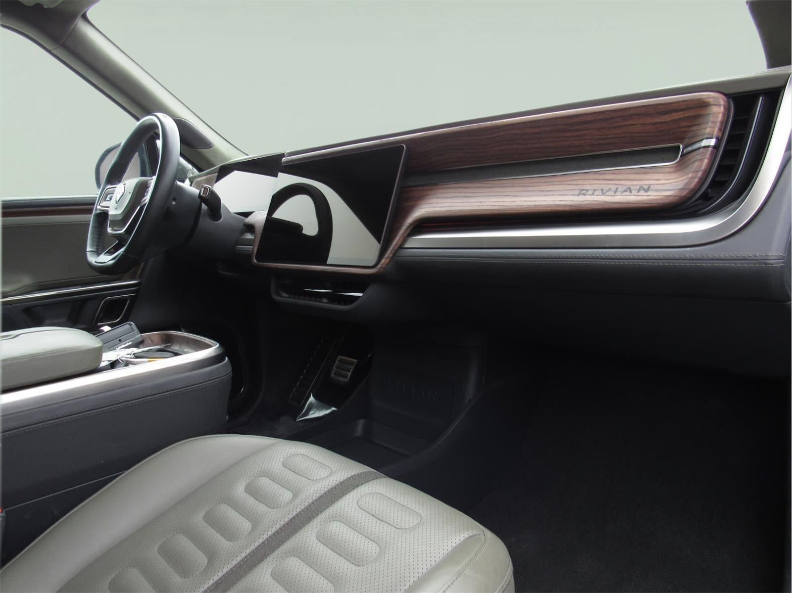 2023 RIVIAN R1S Launch Edition