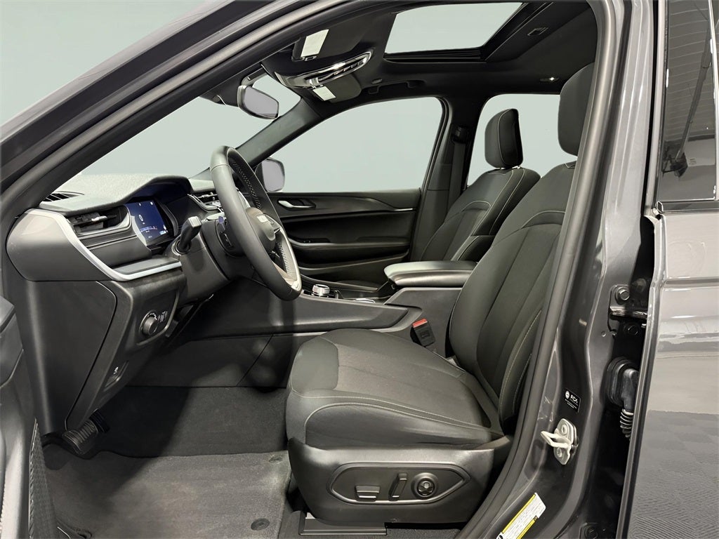 2024 Jeep Grand Cherokee Laredo X