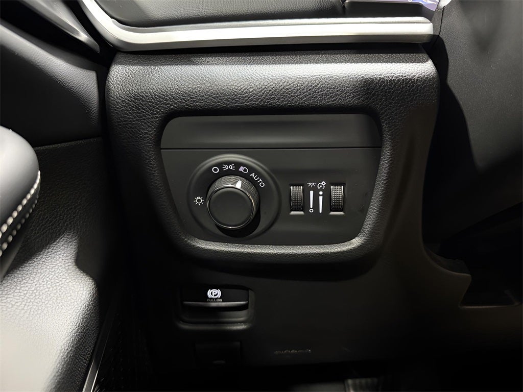 2024 Jeep Grand Cherokee Laredo X