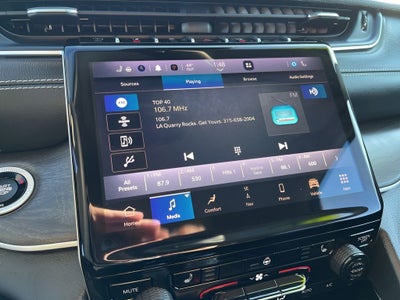 2023 Jeep Grand Cherokee Limited BLACK APPEARANCE PACKAGE