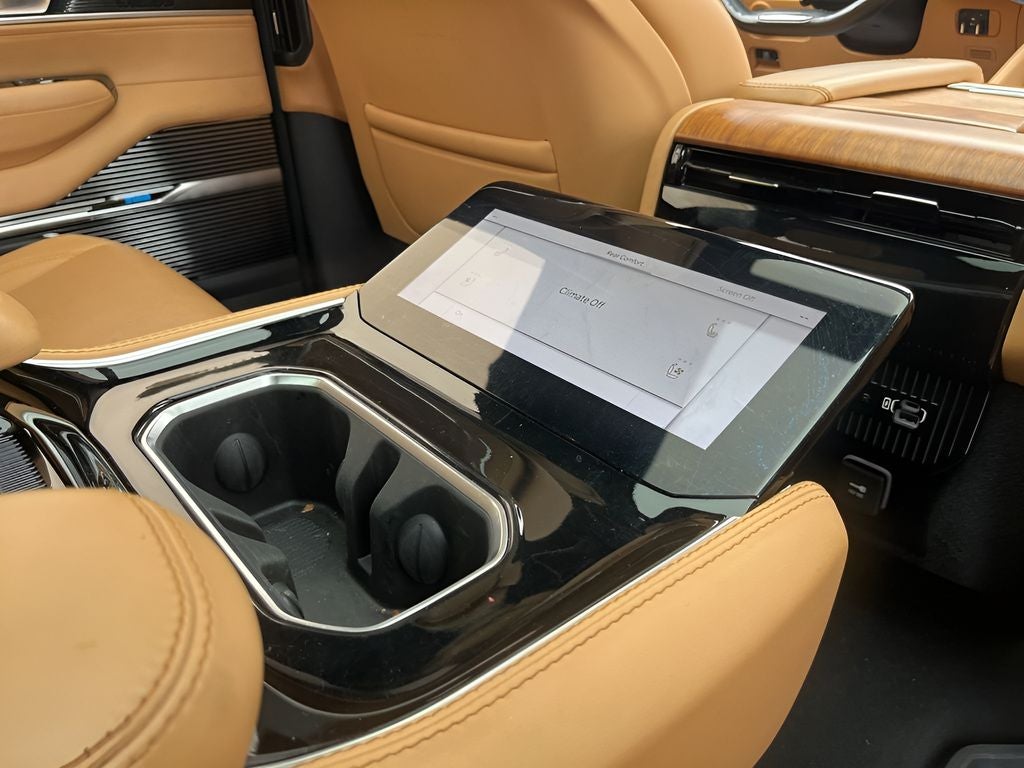 2022 Jeep Grand Wagoneer Series III