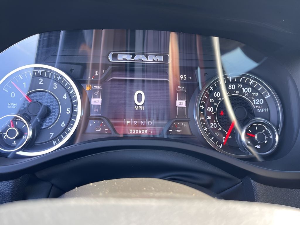 2023 RAM 1500 Laramie 5.7L HEMI